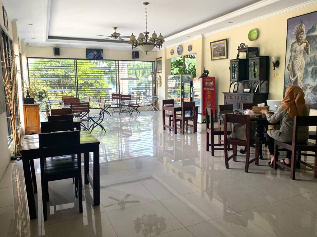 ホテル De Gadri Ndalem Yogyakarta バントル エクステリア 写真